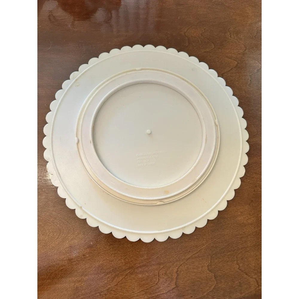 Wilton Trim-N-Turn Cake Decorating Turntable‎ 12
